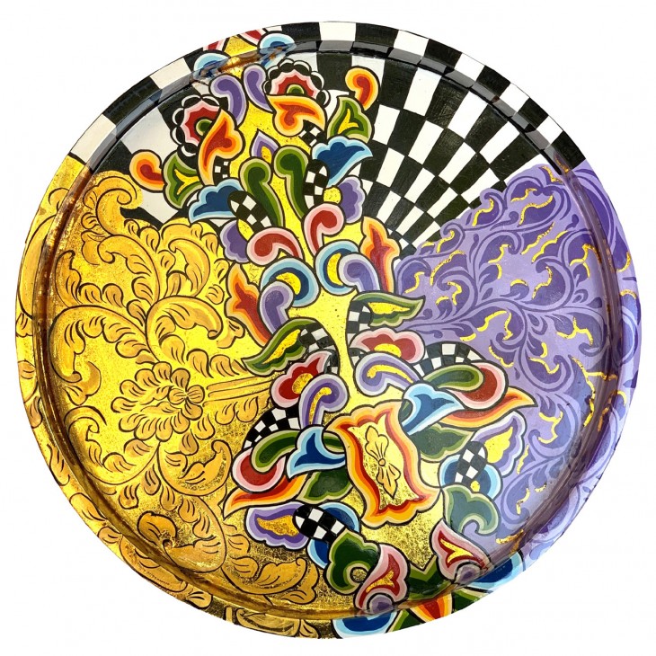 Round Multicolor Tray Tom's Drag